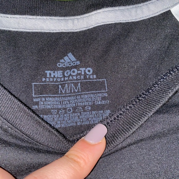 Floral adidas shirt - Picture 3 of 4